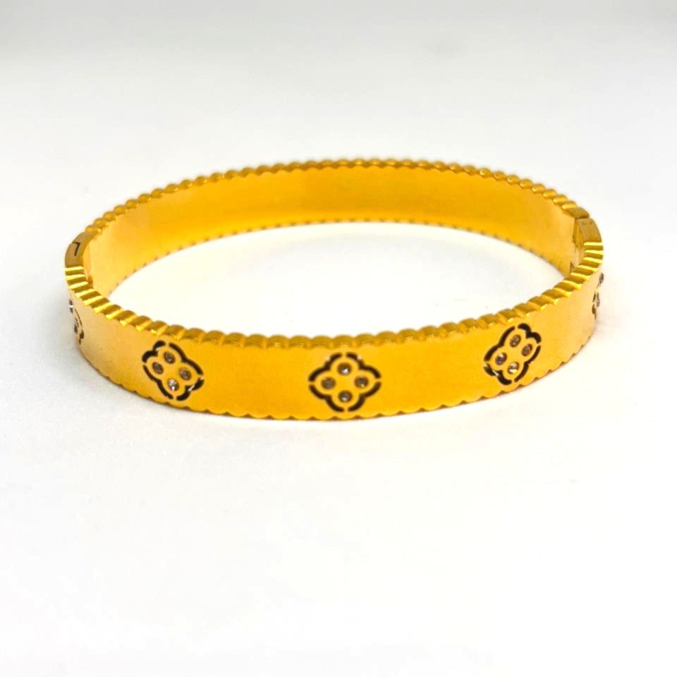 IRAZ 18k Gold Plated Anti-Tarnish Clover Bangle Bracelet