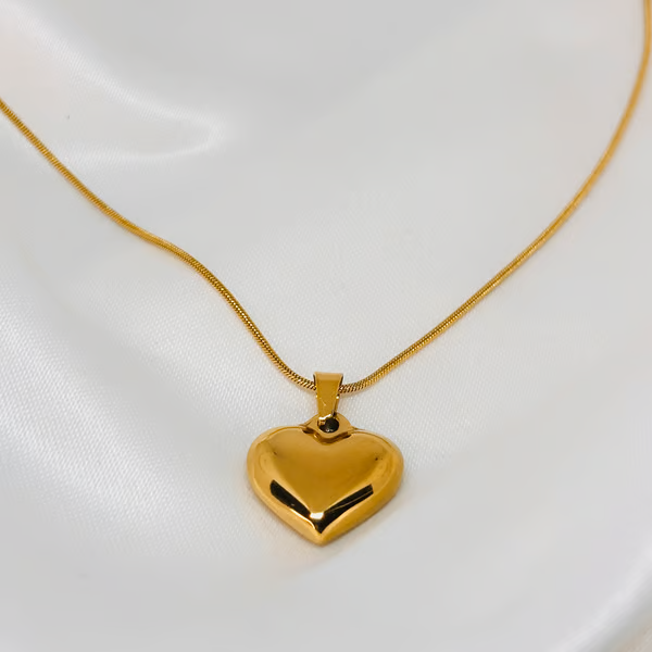 IRAZ 18k Gold Plated Stainless Steel Anti-Tarnish Heart Pendant Necklace